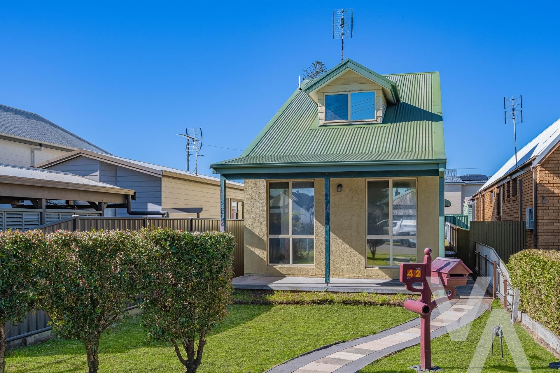   42 Fullerton Street Stockton  Stockton NSW