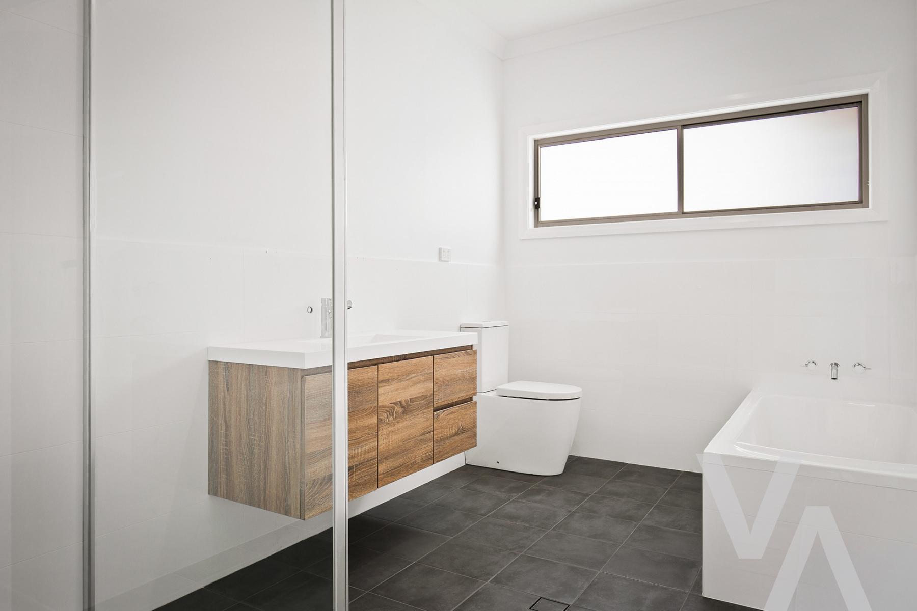 2/143 Lockyer  Street Adamstown NSW