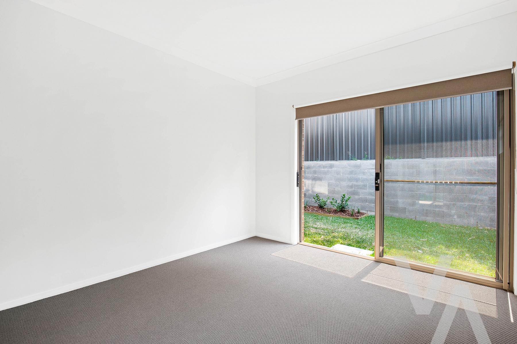 2/143 Lockyer  Street Adamstown NSW