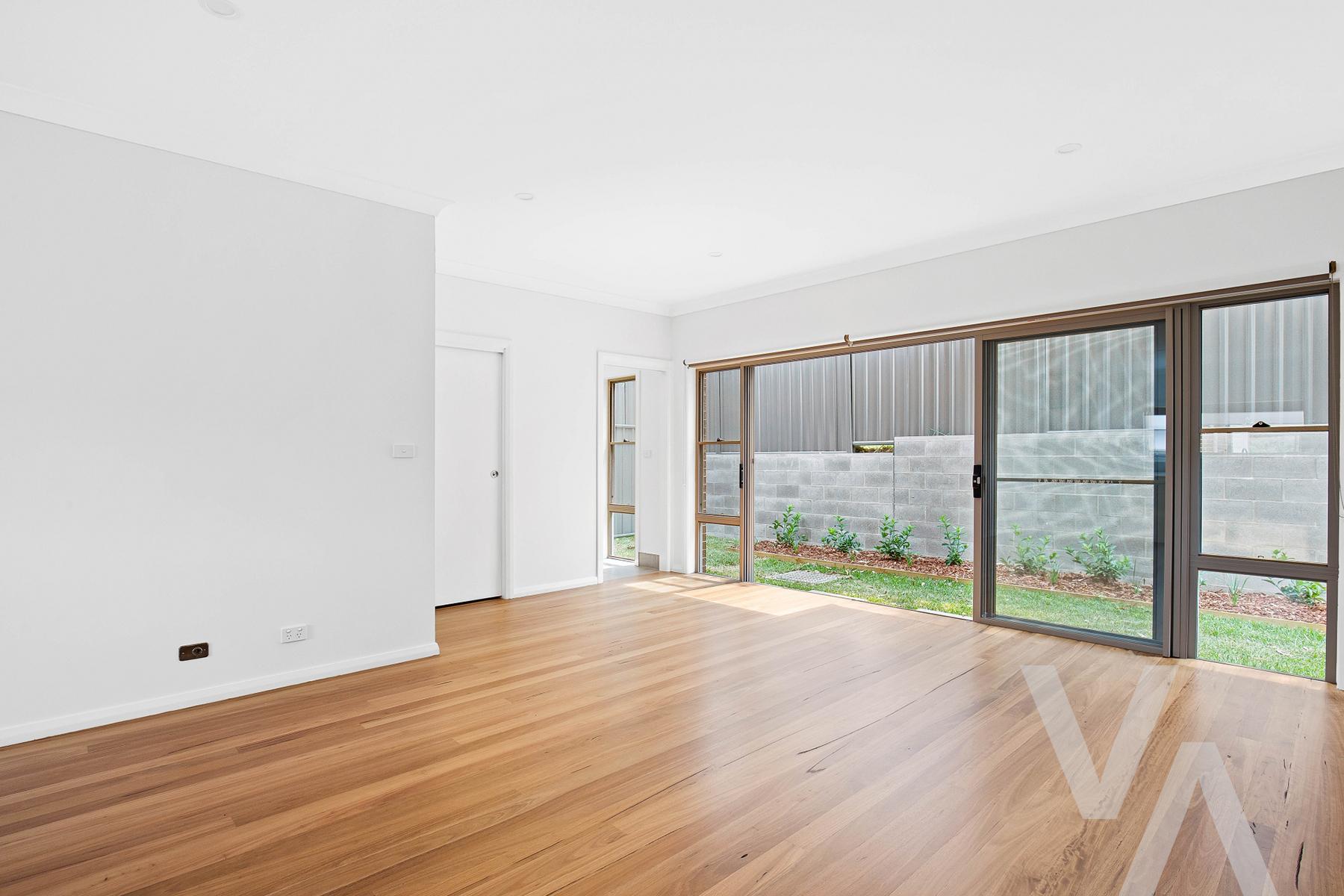 2/143 Lockyer  Street Adamstown NSW