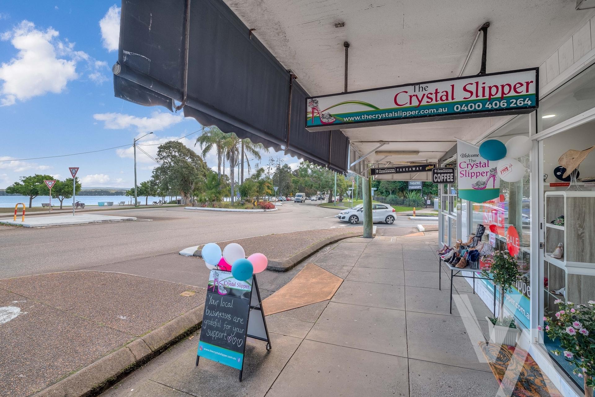438 The Esplanade Warners Bay NSW