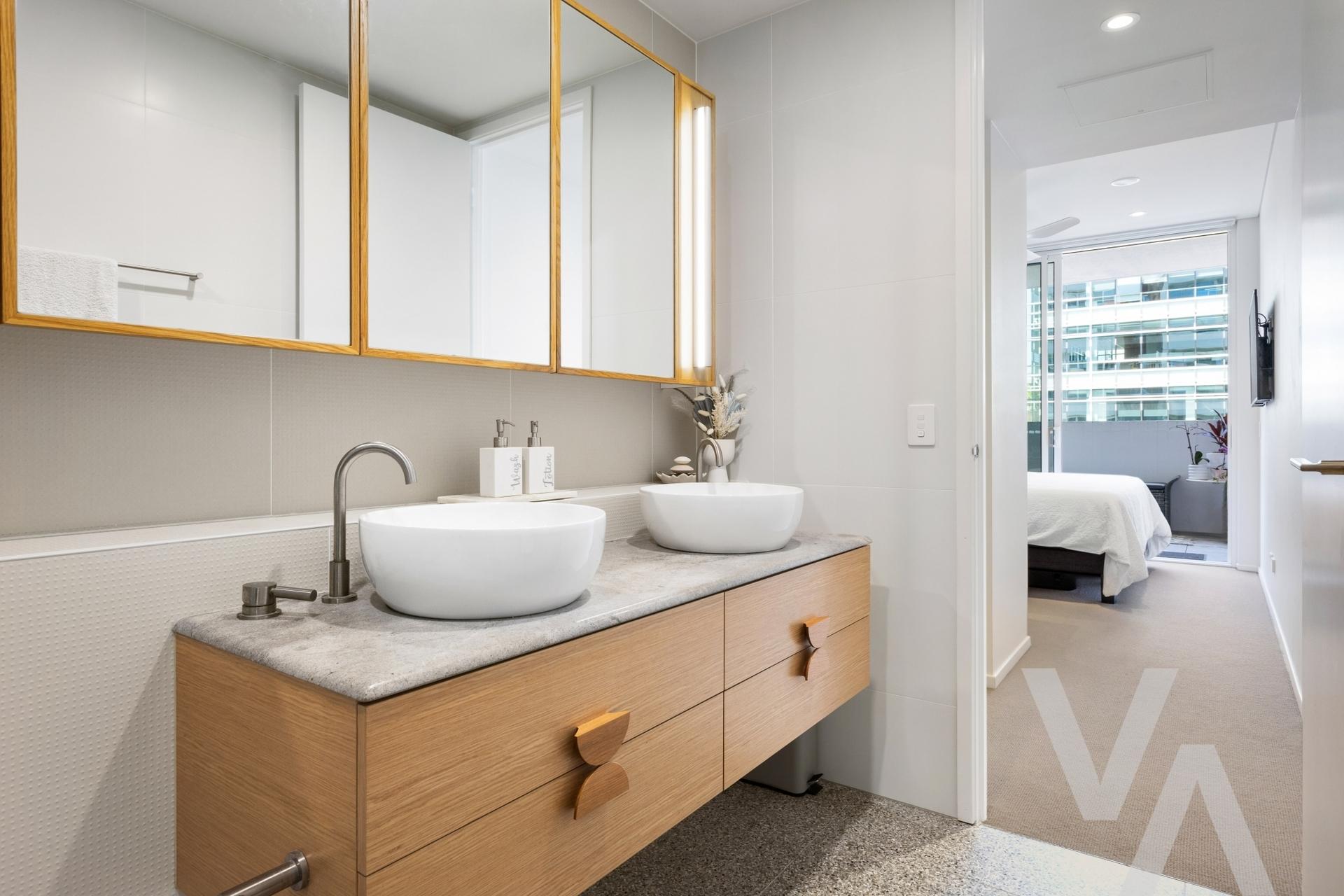 205/23 Honeysuckle Drive Newcastle NSW