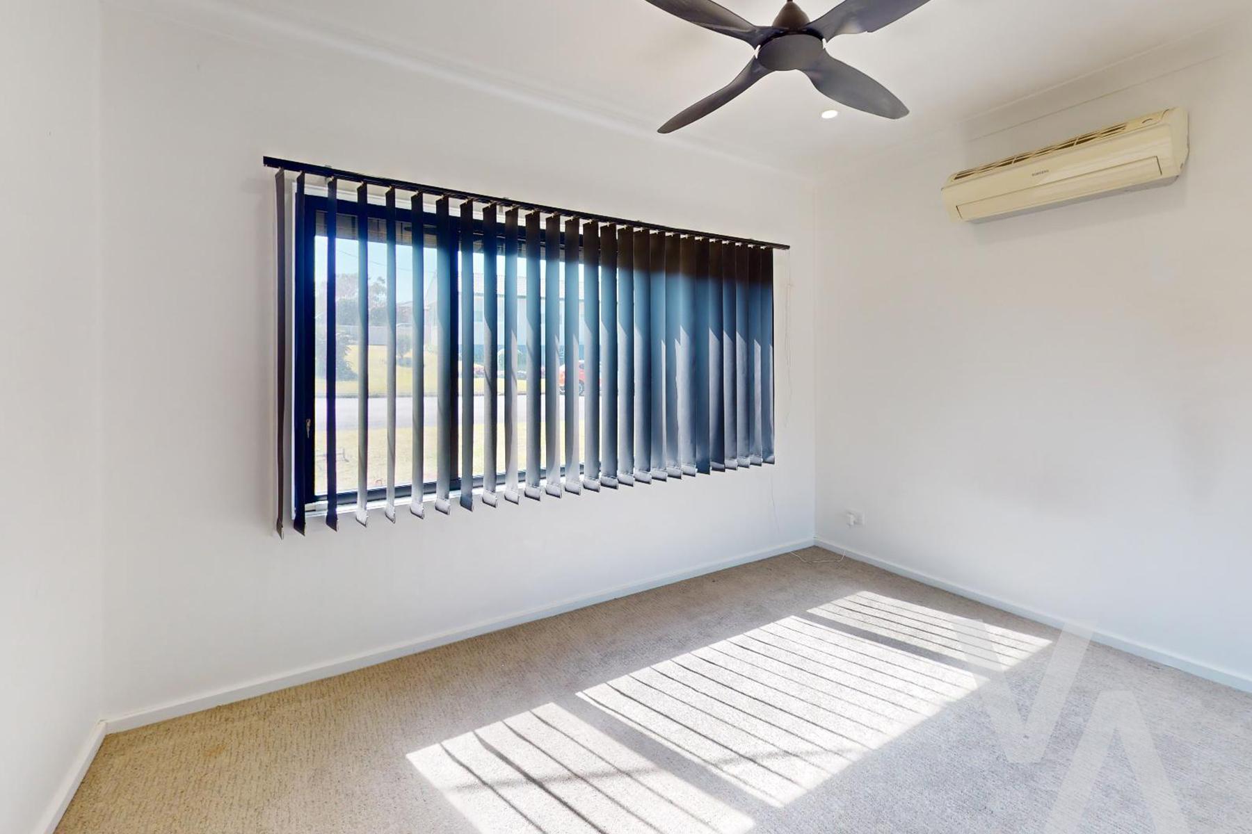 21 Bangalla Street Belmont North NSW