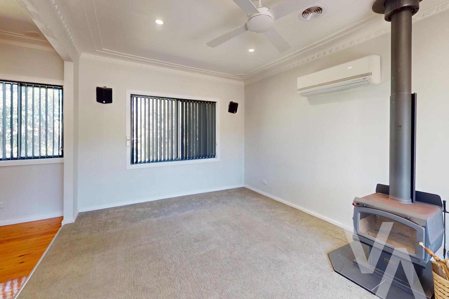 21 Bangalla Street Belmont North NSW