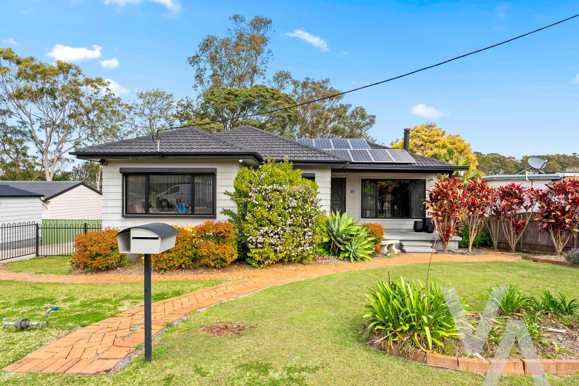 21 Bangalla Street Belmont North NSW