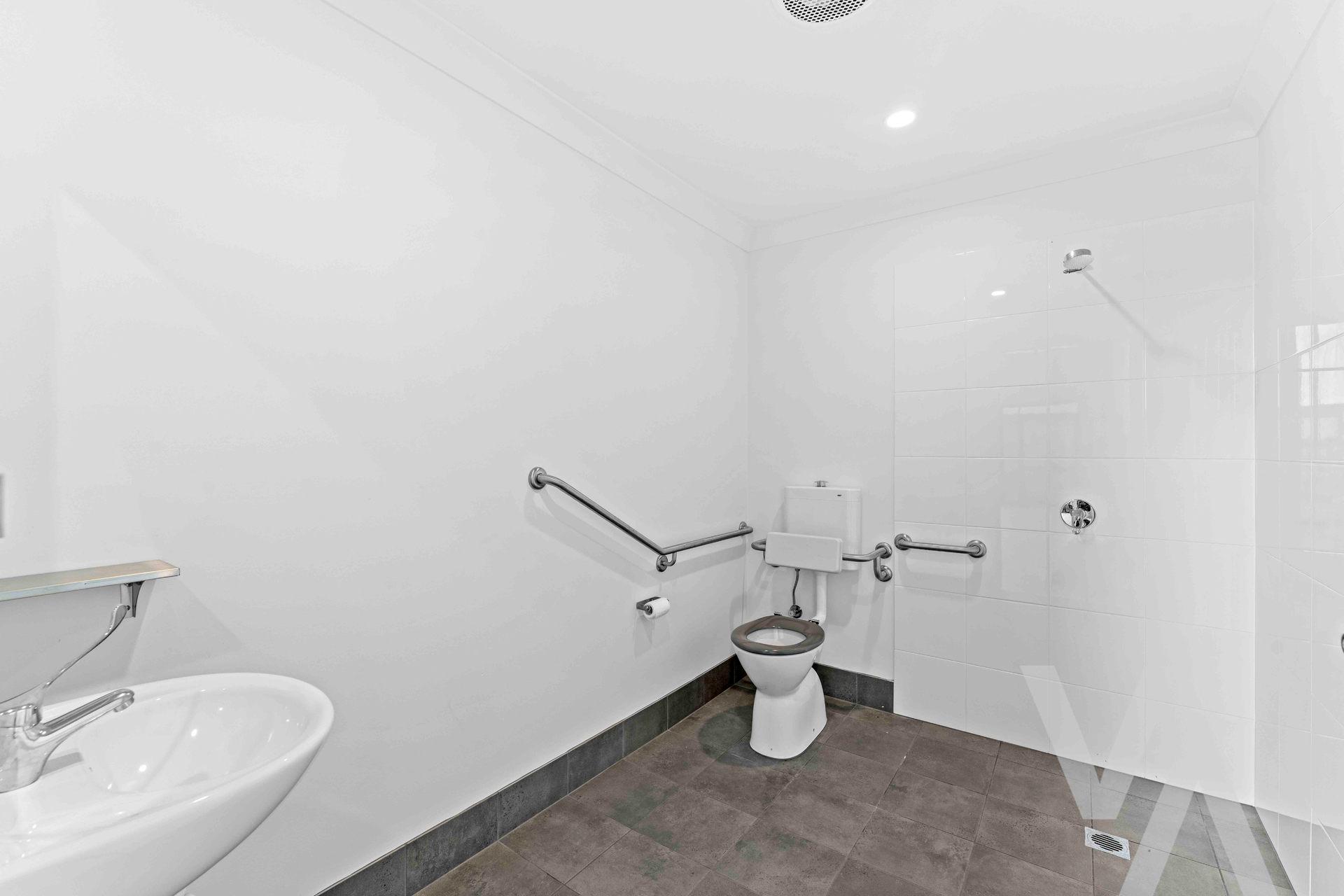 Unit 15/50 Riverside Drive Mayfield West NSW