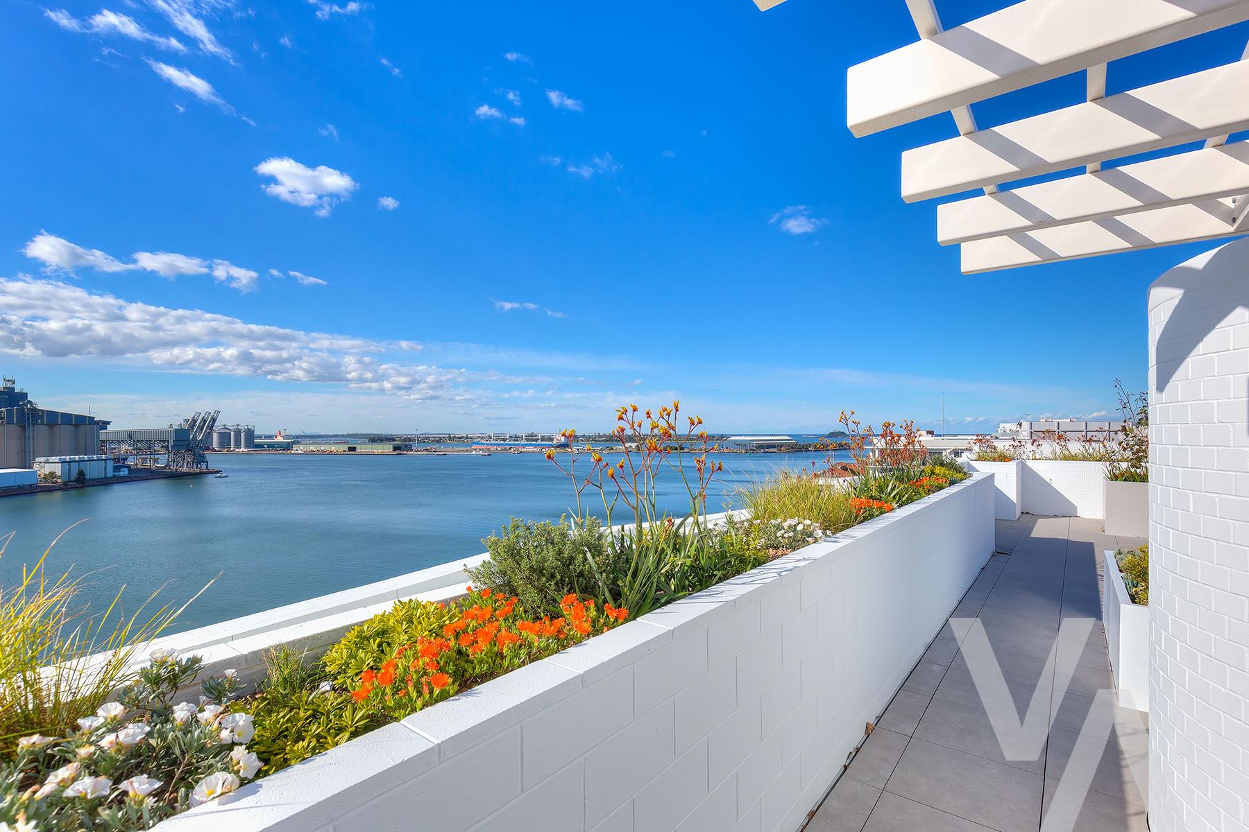 407/23 Honeysuckle  Drive Newcastle NSW