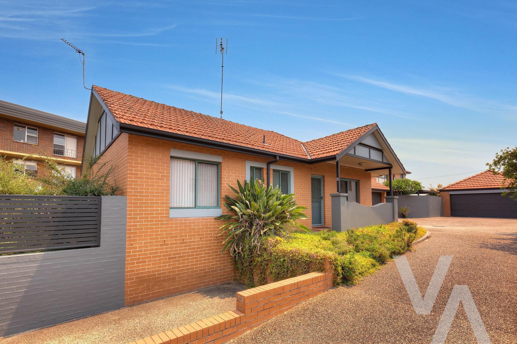 5/15 Watkins  Street The Junction NSW