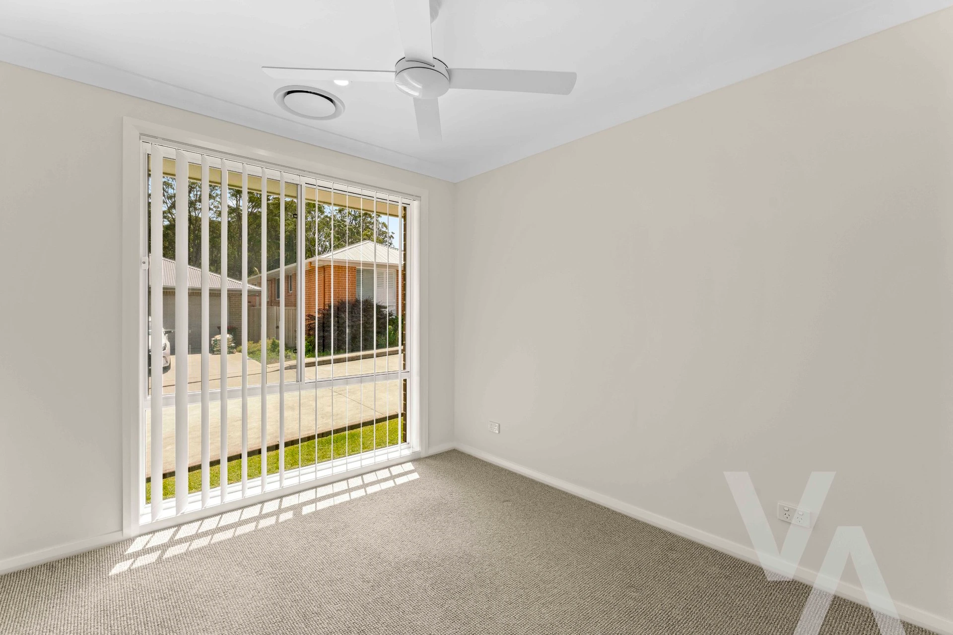 4 Richmond Terrace Elermore Vale NSW