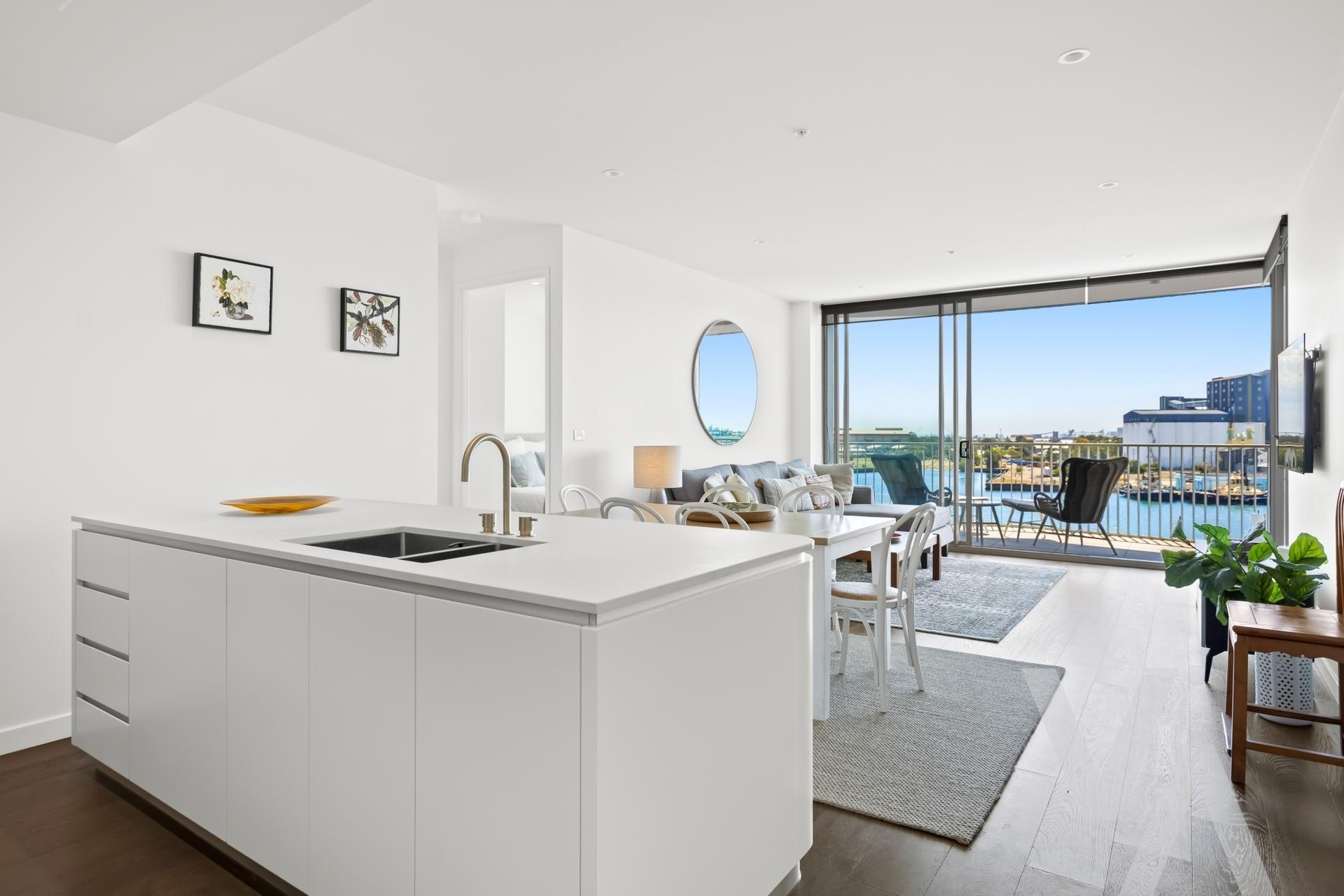 509/33 Honeysuckle Drive Newcastle NSW