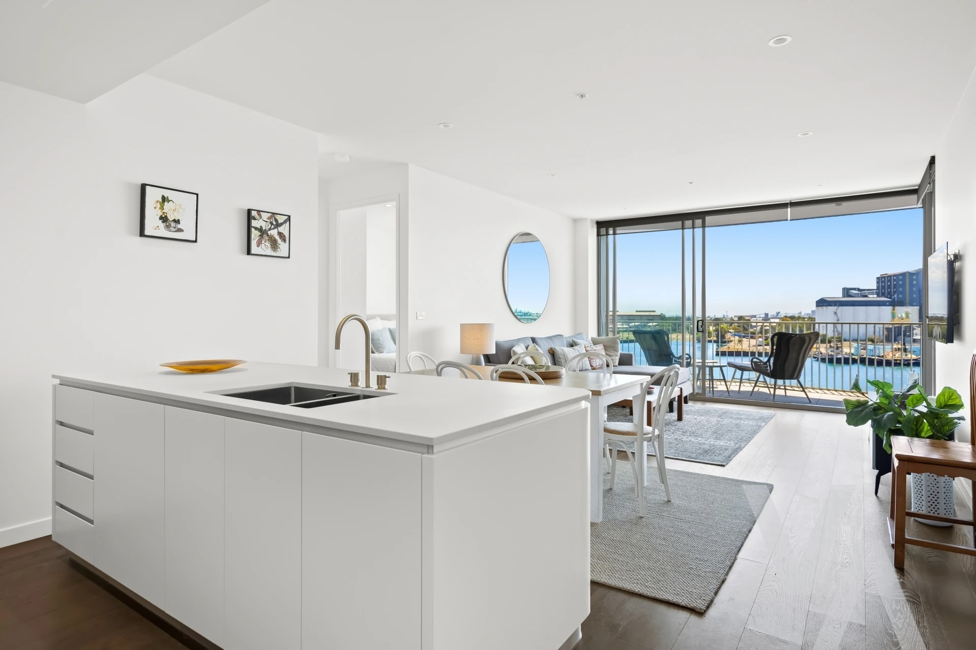 509/33 Honeysuckle Drive Newcastle NSW