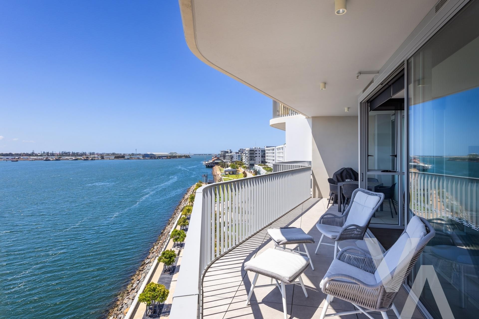 509/33 Honeysuckle Drive Newcastle NSW