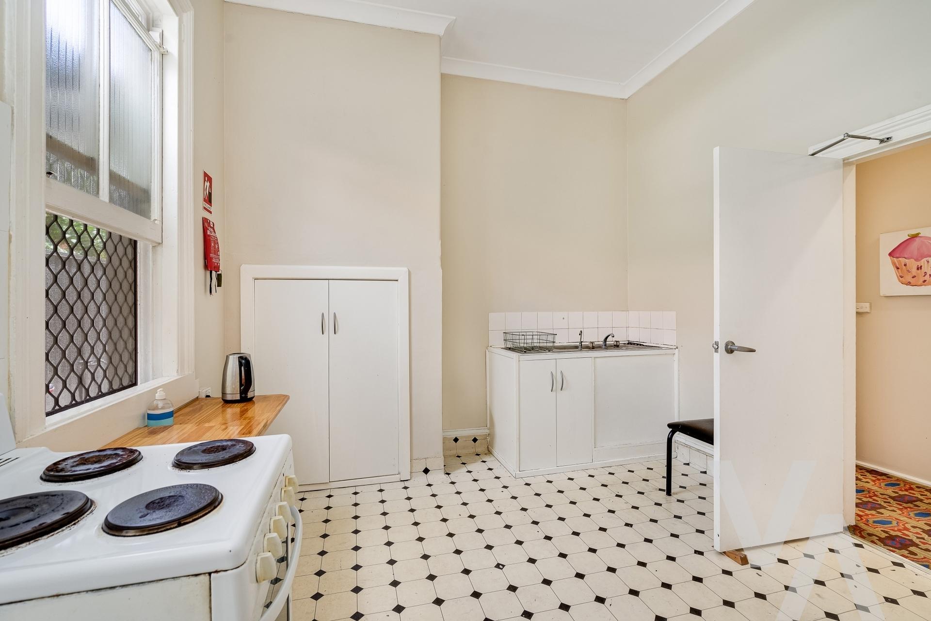 321-323 Parkway Avenue Hamilton East NSW
