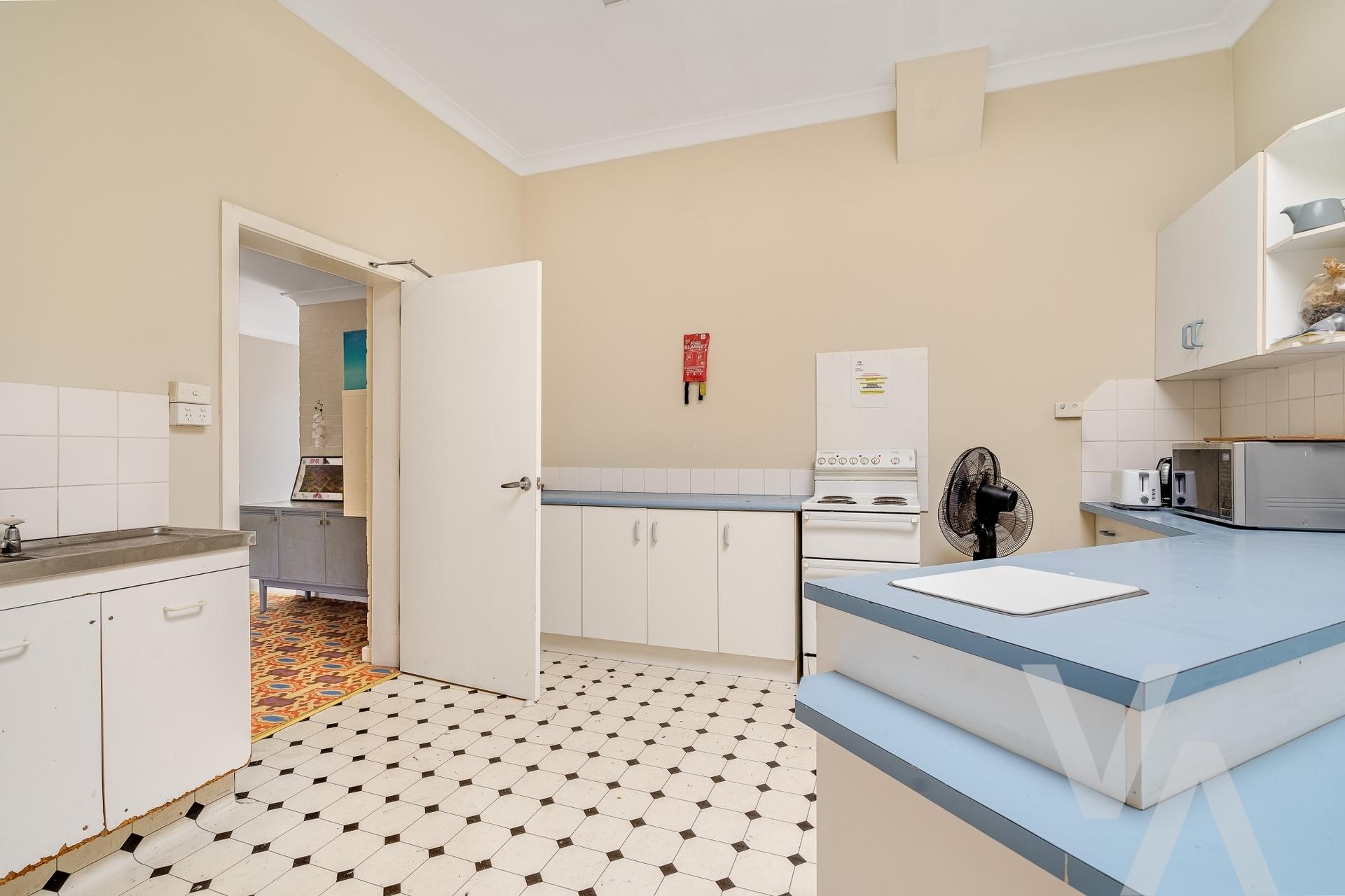 321-323 Parkway Avenue Hamilton East NSW