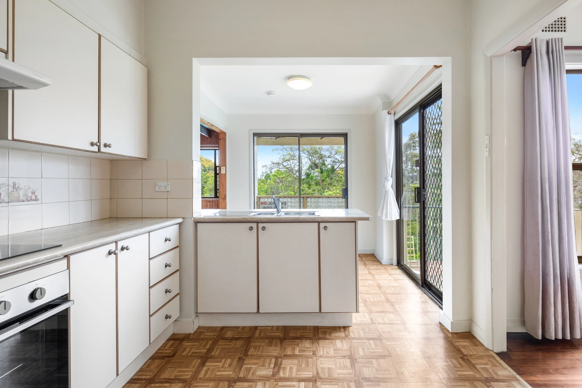 24 Hillcrest Parade Highfields NSW