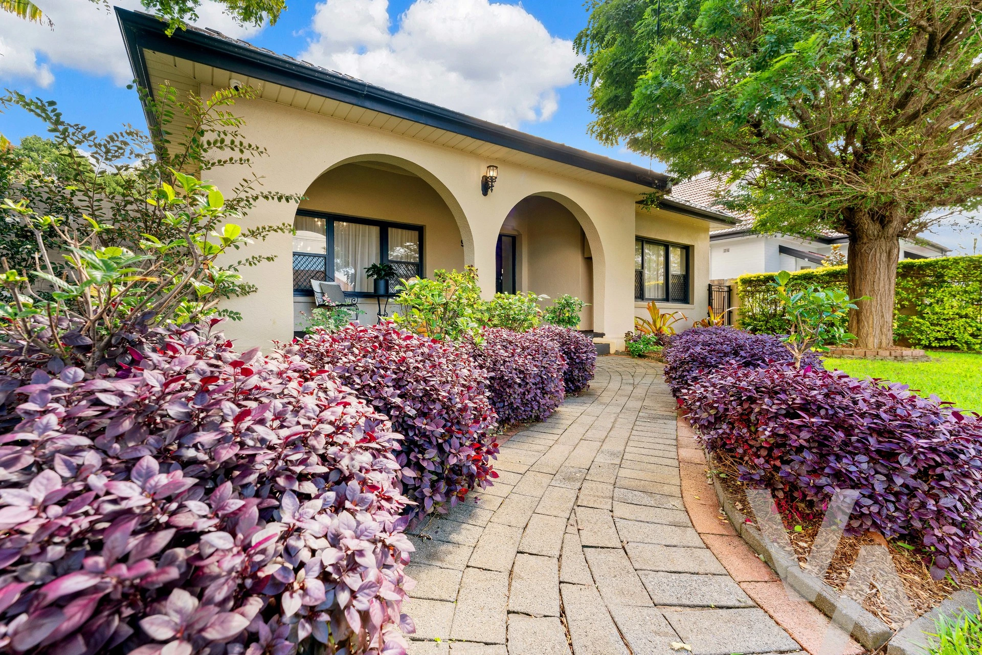 94 National Park Street Hamilton South NSW