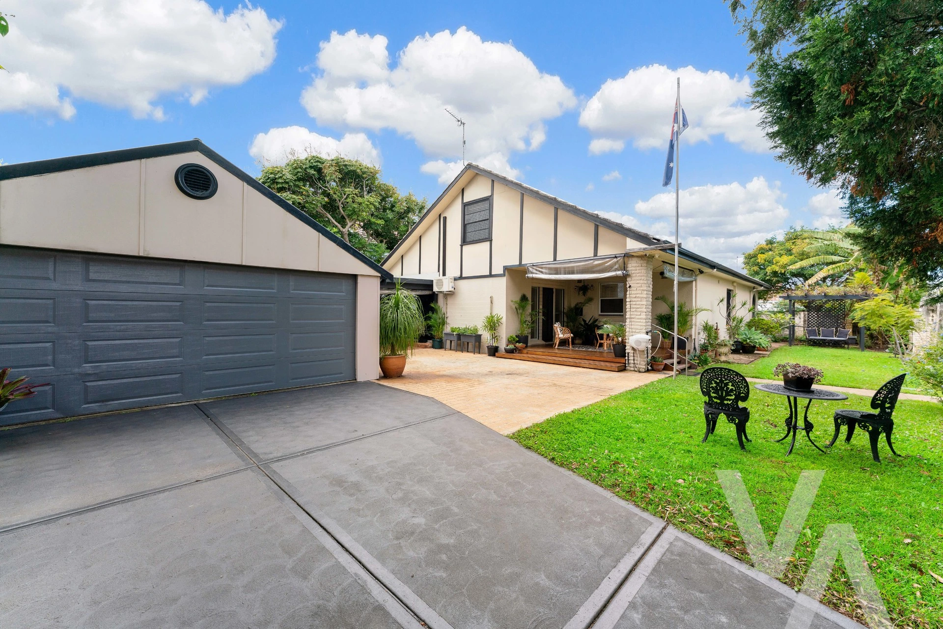 94 National Park Street Hamilton South NSW