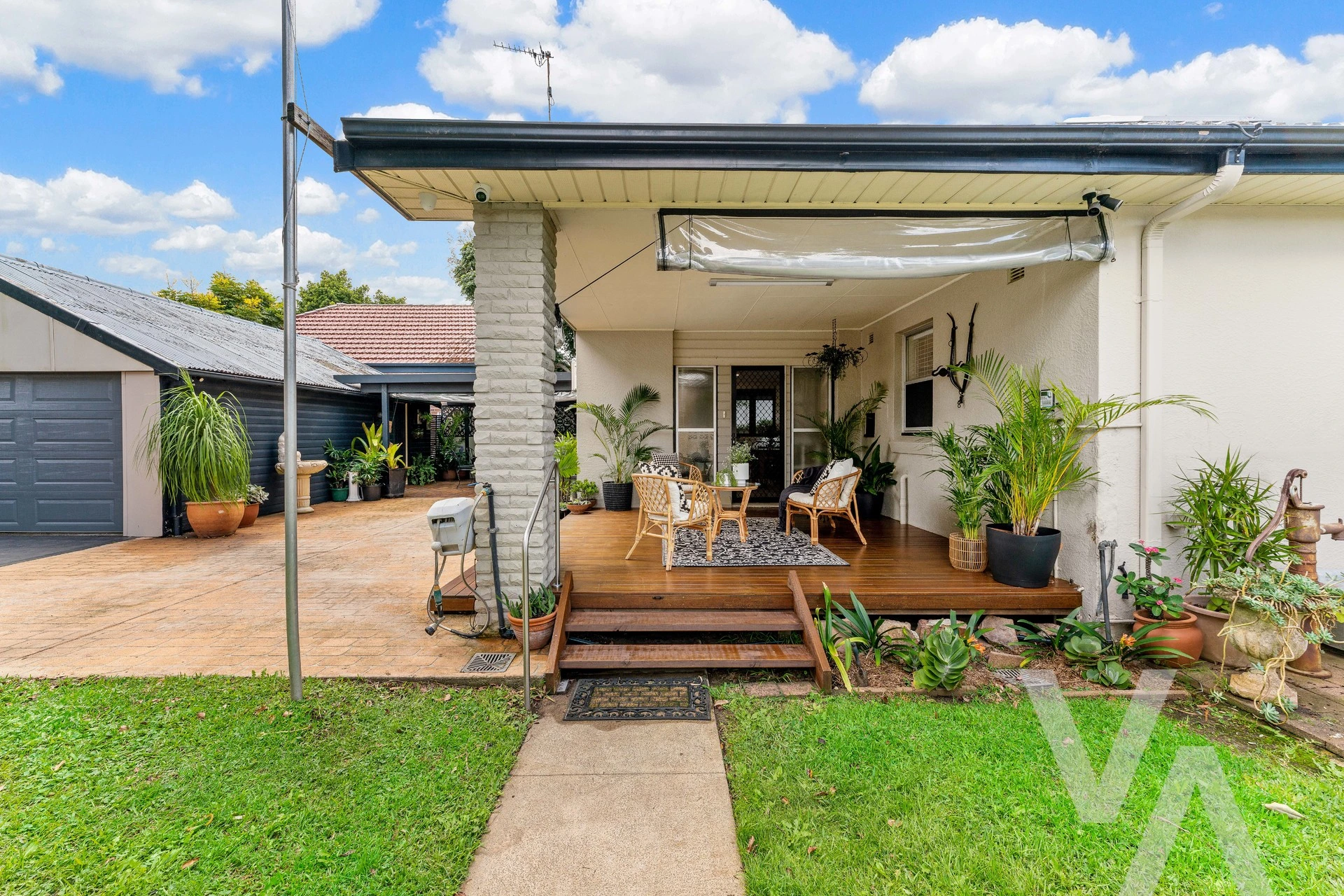94 National Park Street Hamilton South NSW