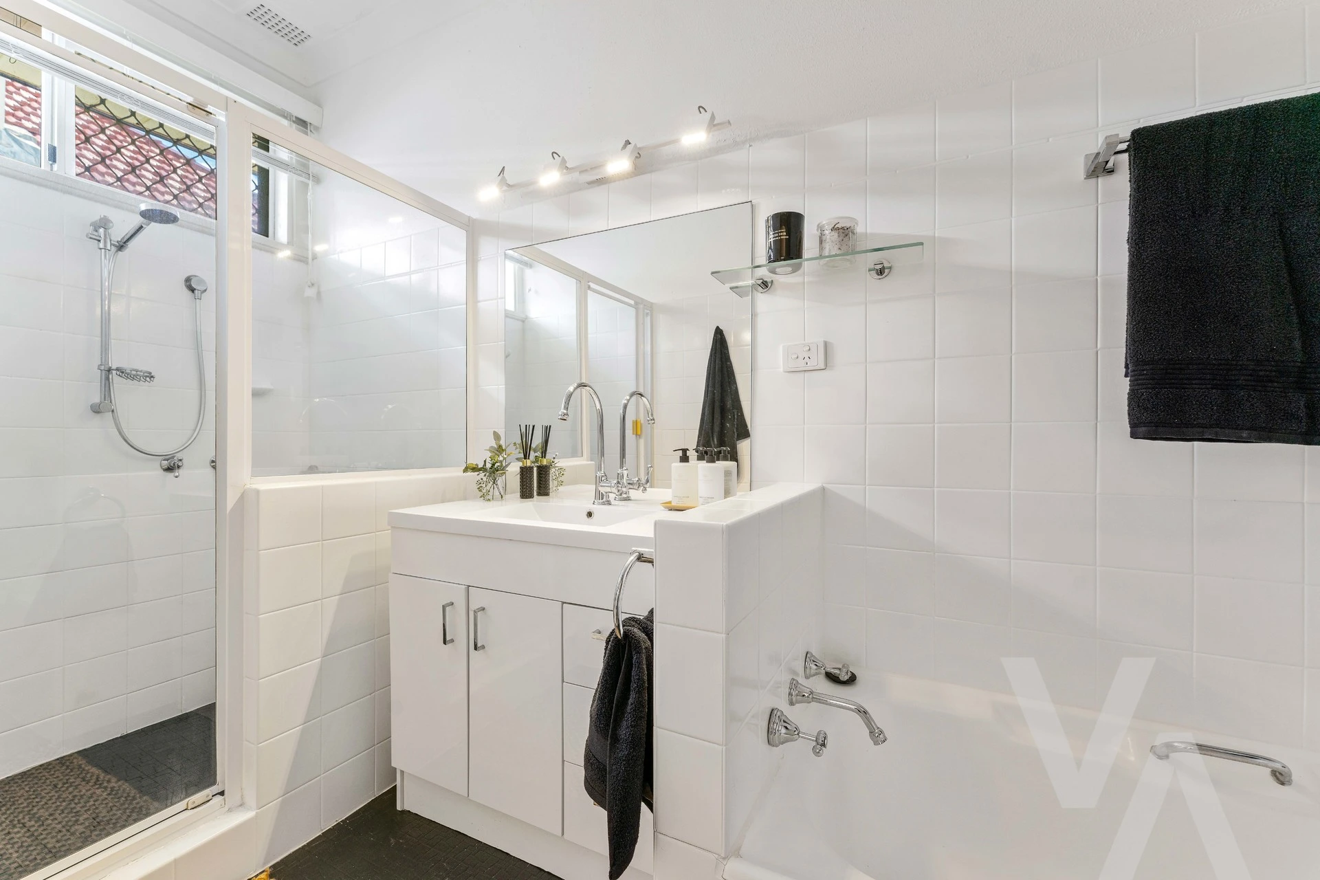 94 National Park Street Hamilton South NSW
