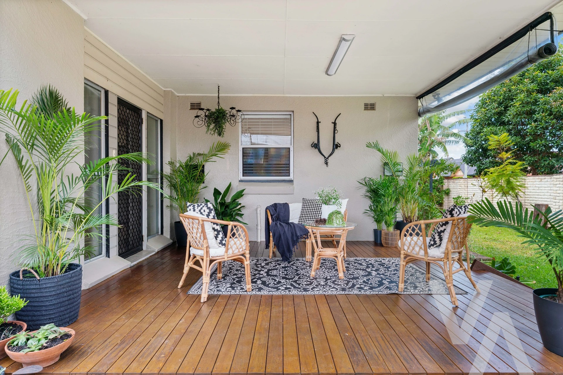 94 National Park Street Hamilton South NSW