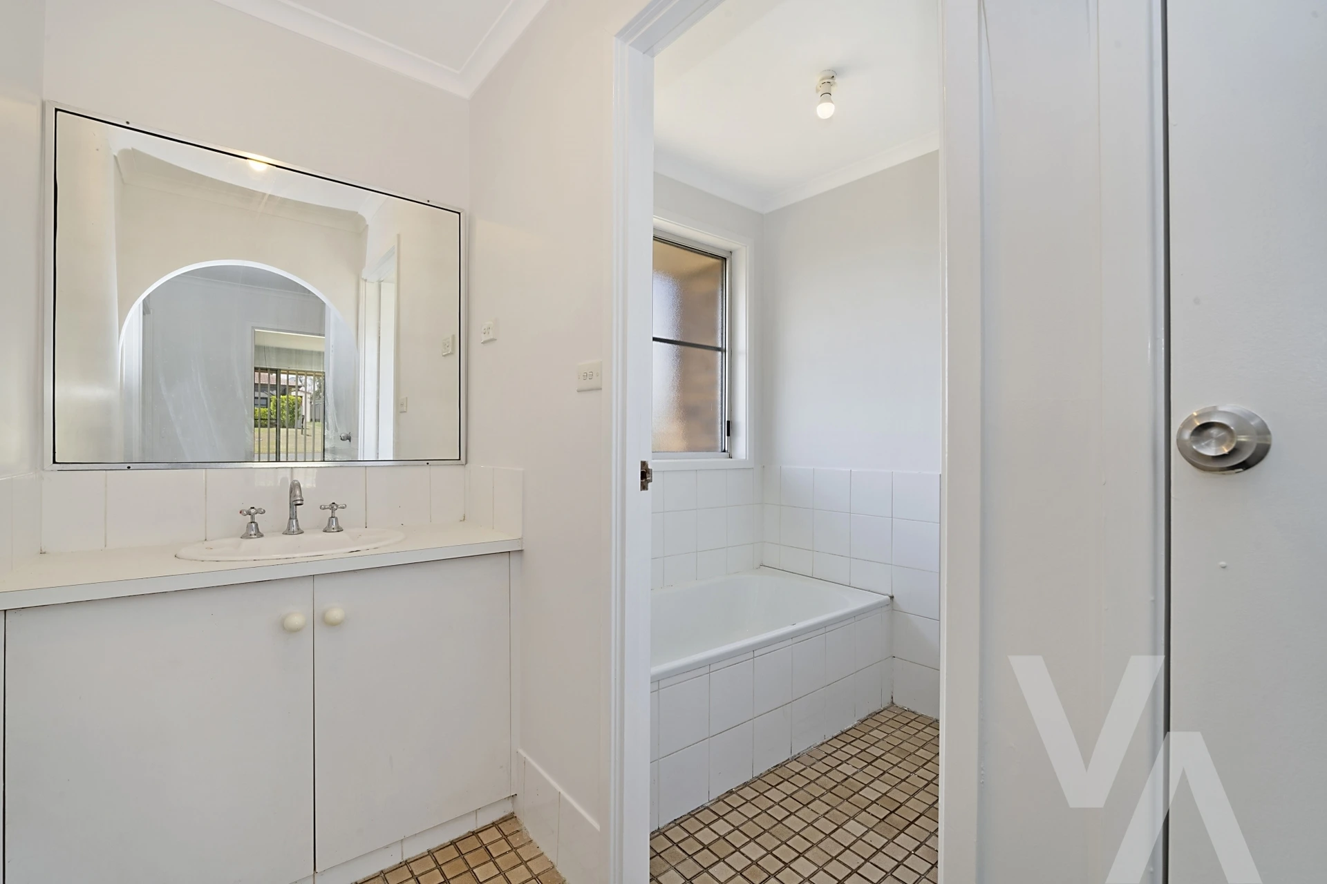 13 Crofton Avenue Tenambit NSW