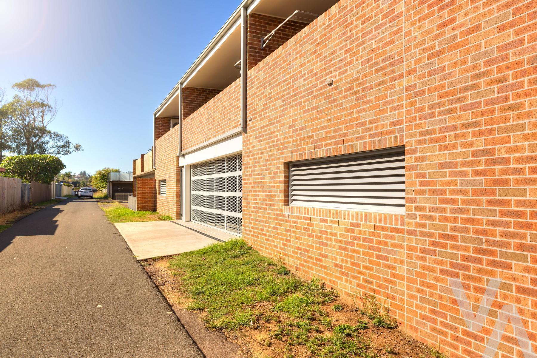 Unit 4/105 Cowlishaw  Street Redhead NSW