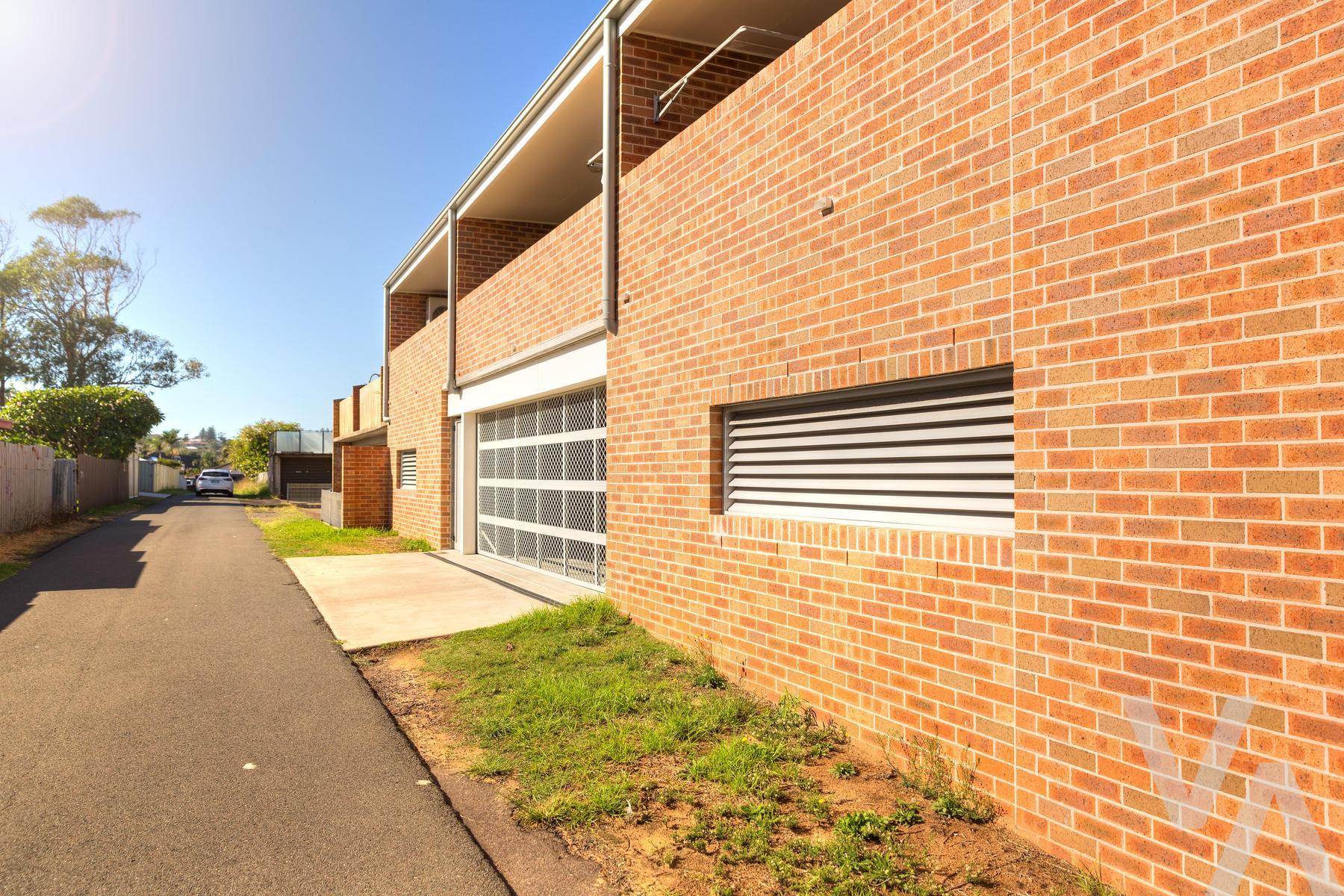 Unit 4/105 Cowlishaw Street Redhead NSW