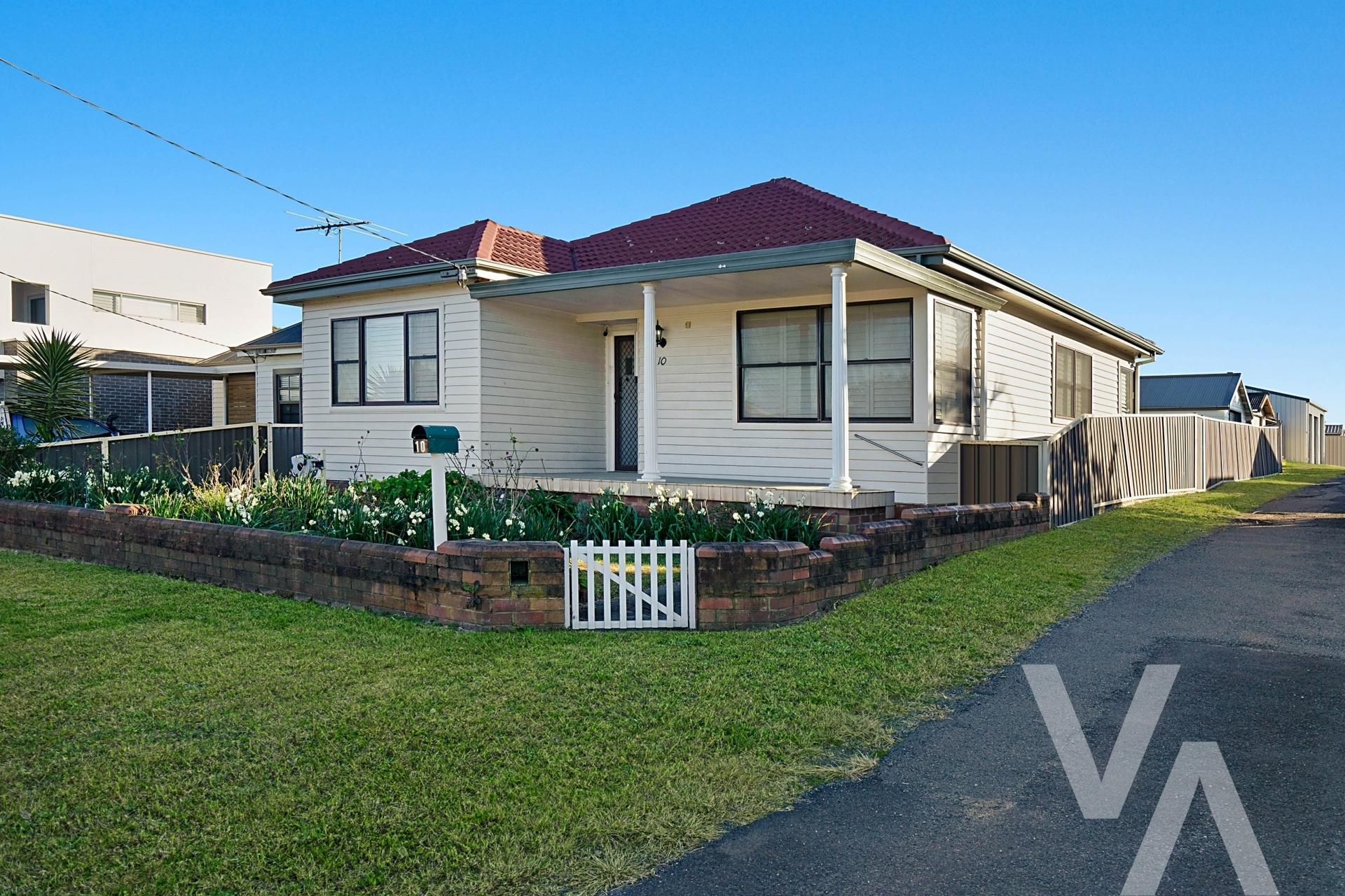 10 Pembroke  Stockton NSW