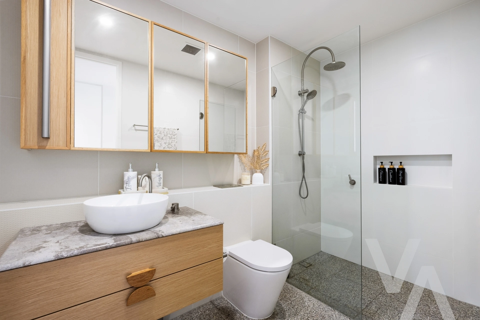Unit 205/23 Honeysuckle Drive Newcastle NSW