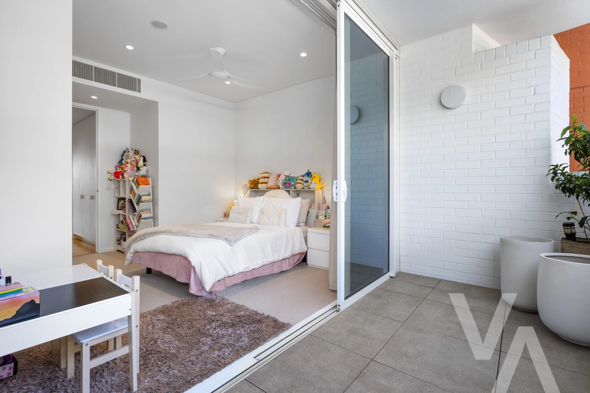 Unit 205/23 Honeysuckle Drive Newcastle NSW