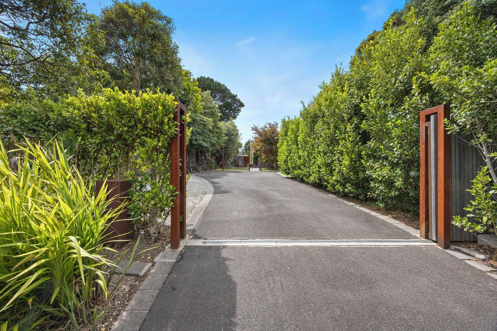 1 Redbourne Avenue, Mount Eliza, 3930