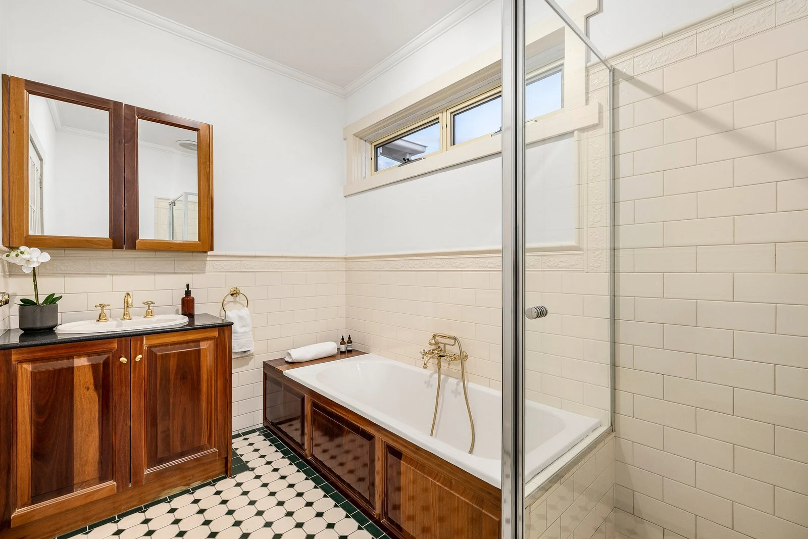 1 Winton Road, Malvern East, 3145