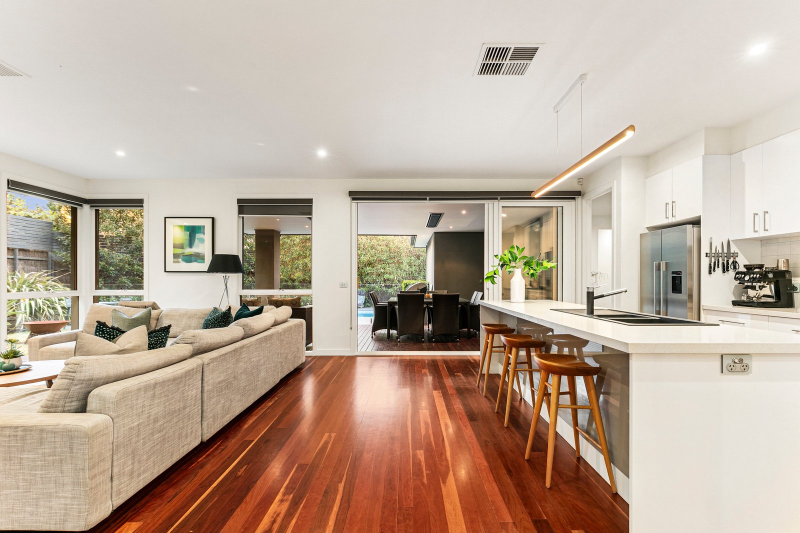 1 Wisteria Way, Warranwood, 3134