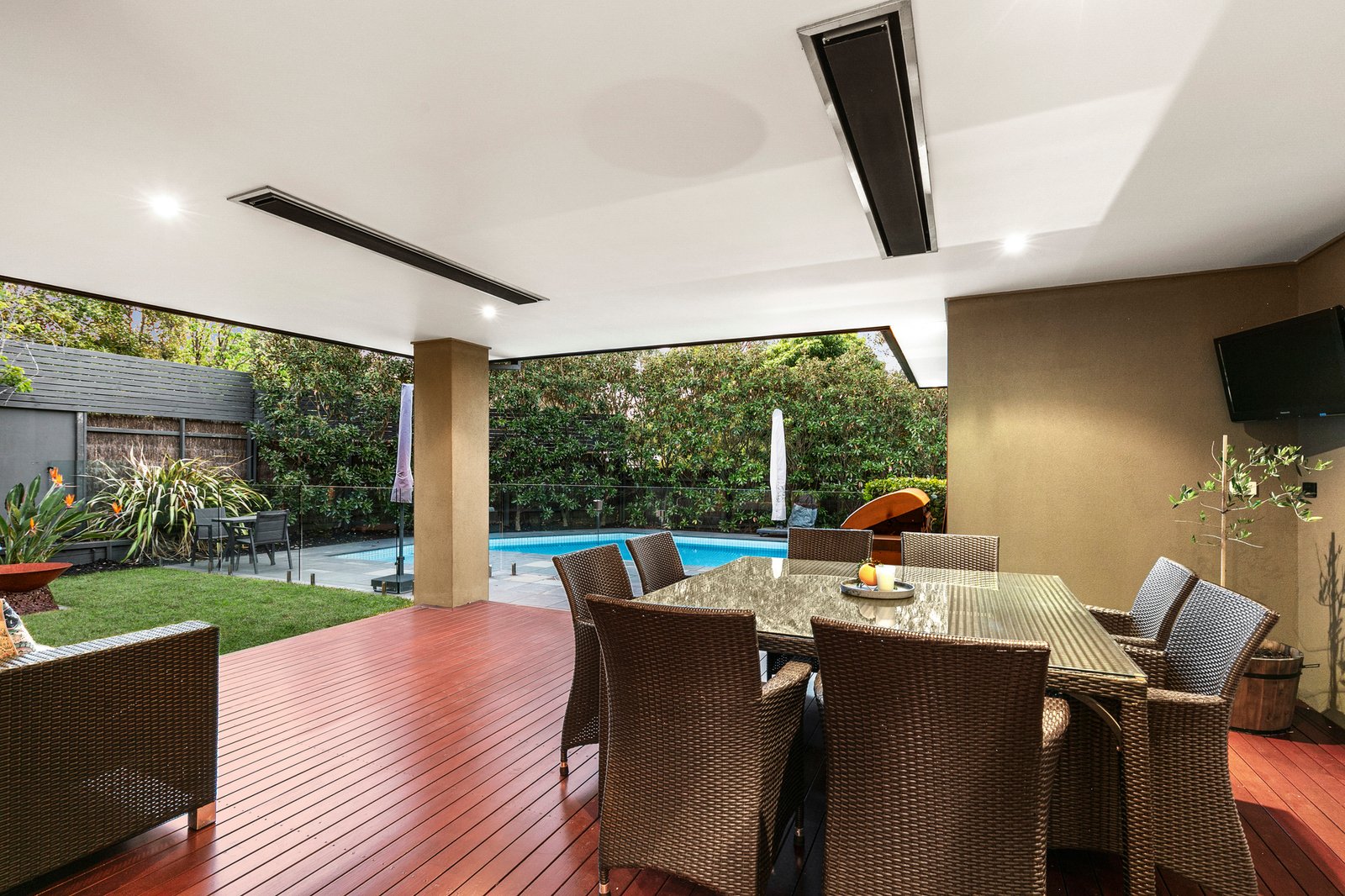 1 Wisteria Way, Warranwood, 3134