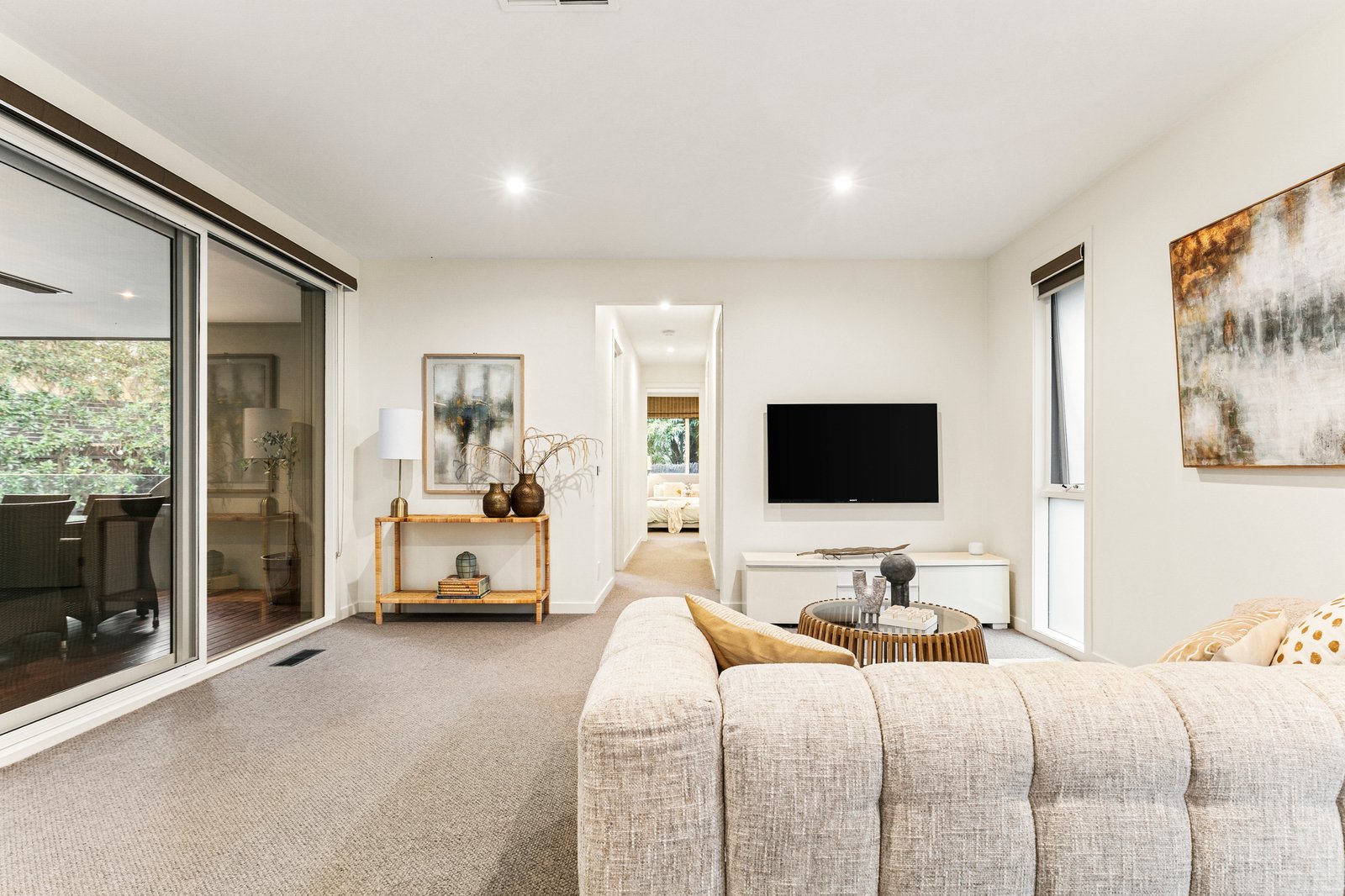 1 Wisteria Way, Warranwood, 3134