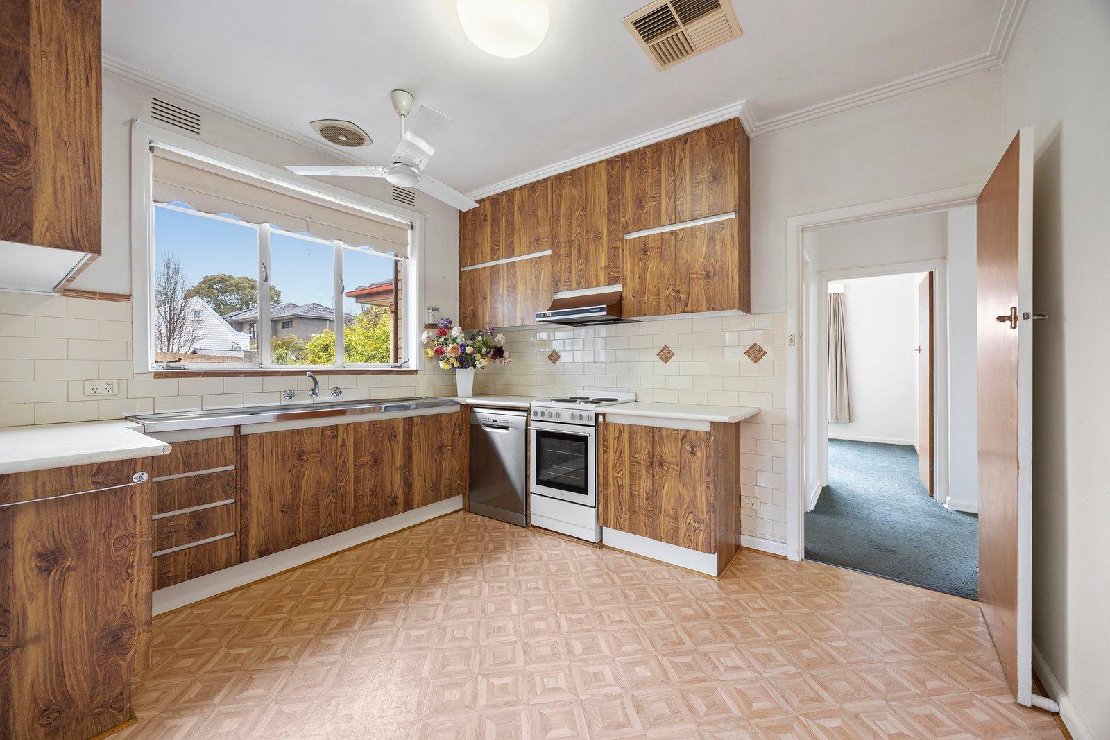 1 Young Street, Glen Iris, 3146