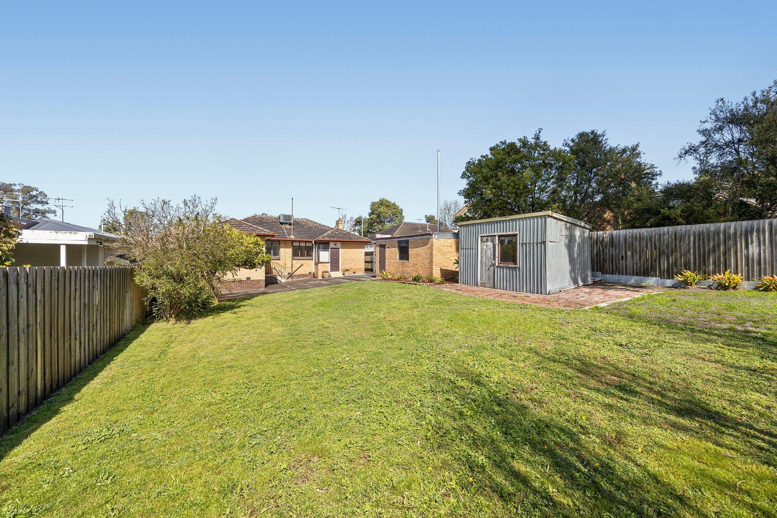 1 Young Street, Glen Iris, 3146