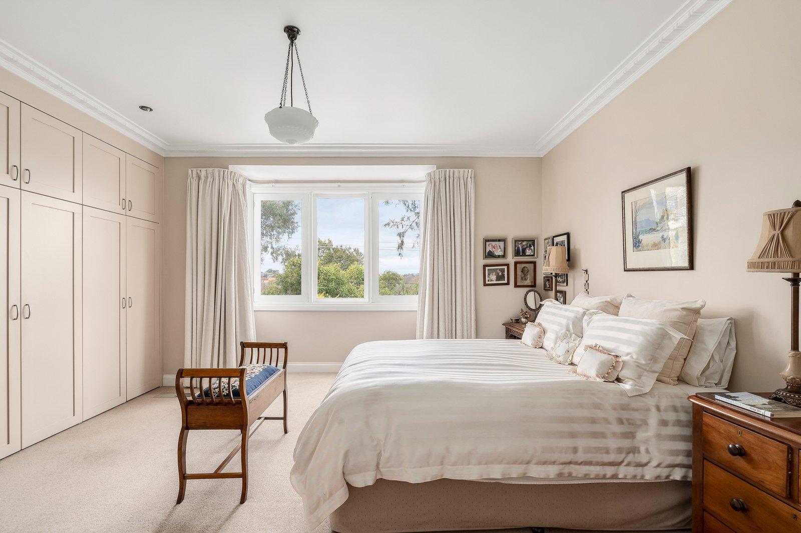 10 Glendale Street, Surrey Hills, 3127