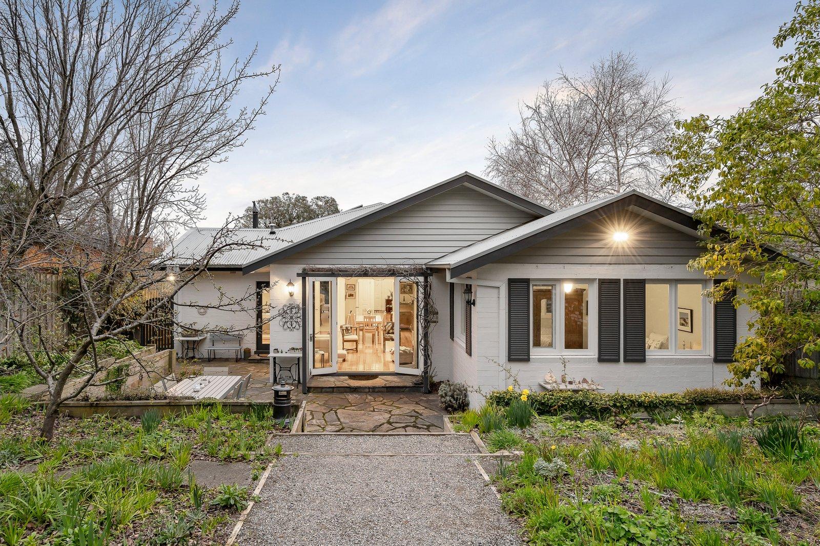 10 Glendale Street, Surrey Hills, 3127