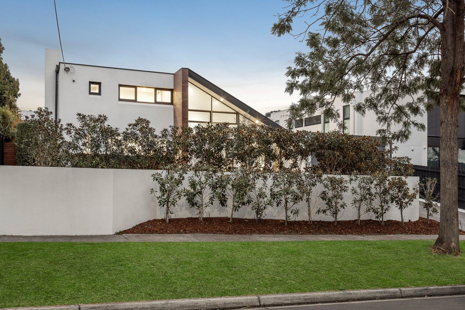 10 Howard Street, Glen Iris, Vic