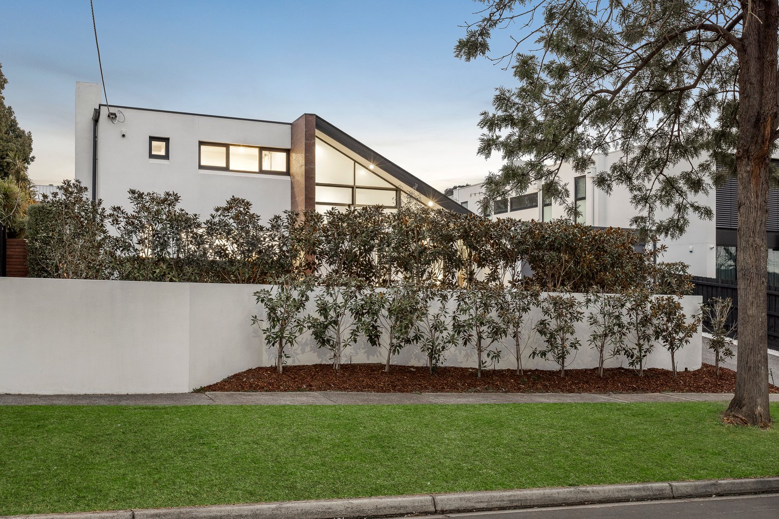 10 Howard Street, Glen Iris, Vic