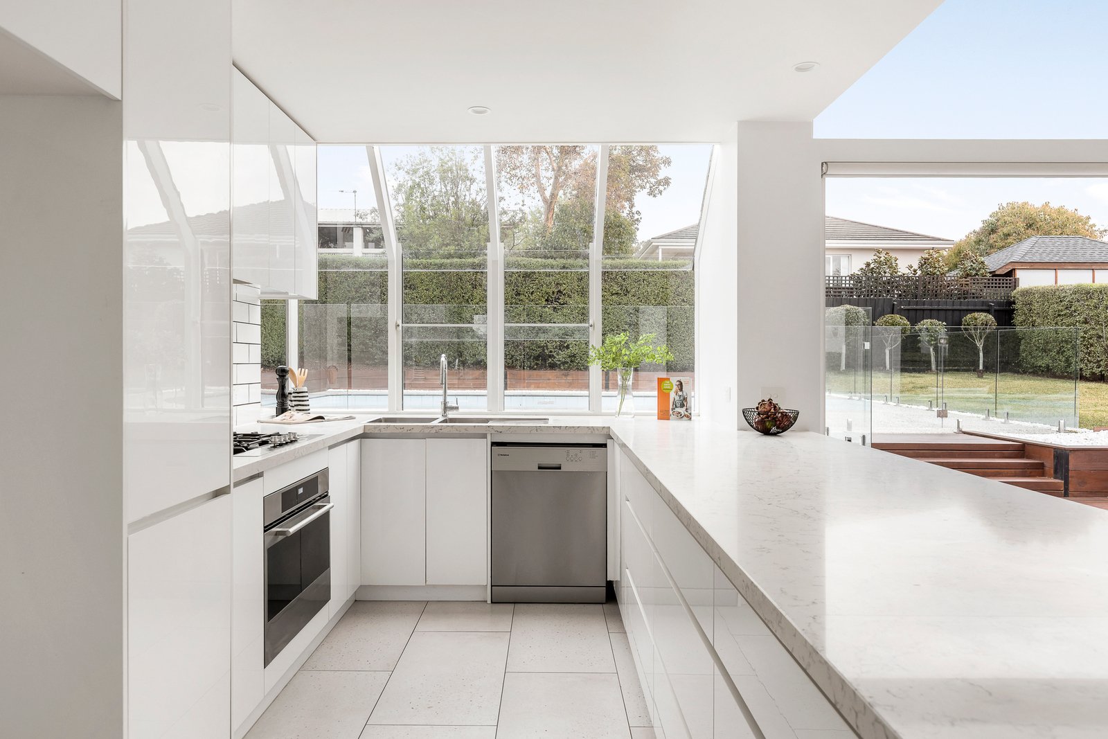 10 Howard Street, Glen Iris, Vic