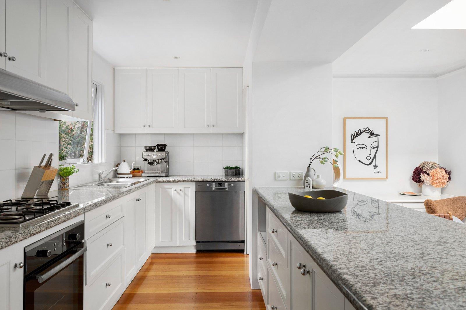 10 Howe Crescent, South Melbourne, 3205