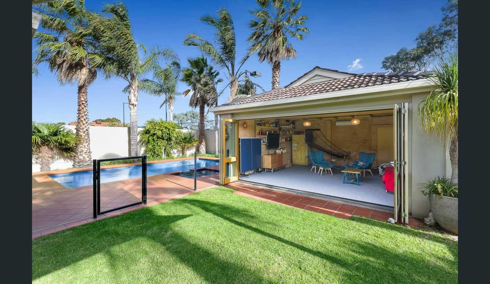 10 Talbot Street, Hampton, 3188