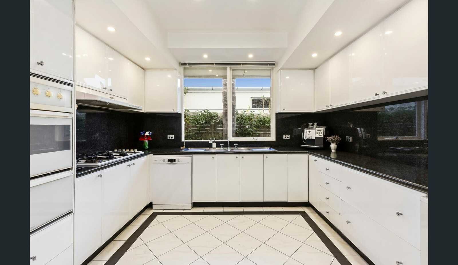 10 Talbot Street, Hampton, 3188