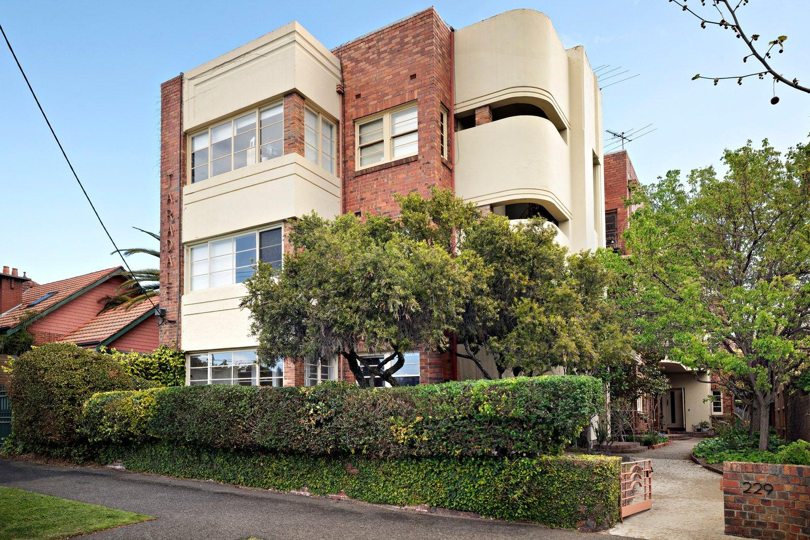 10/229 Brighton Road, Elwood, 3184
