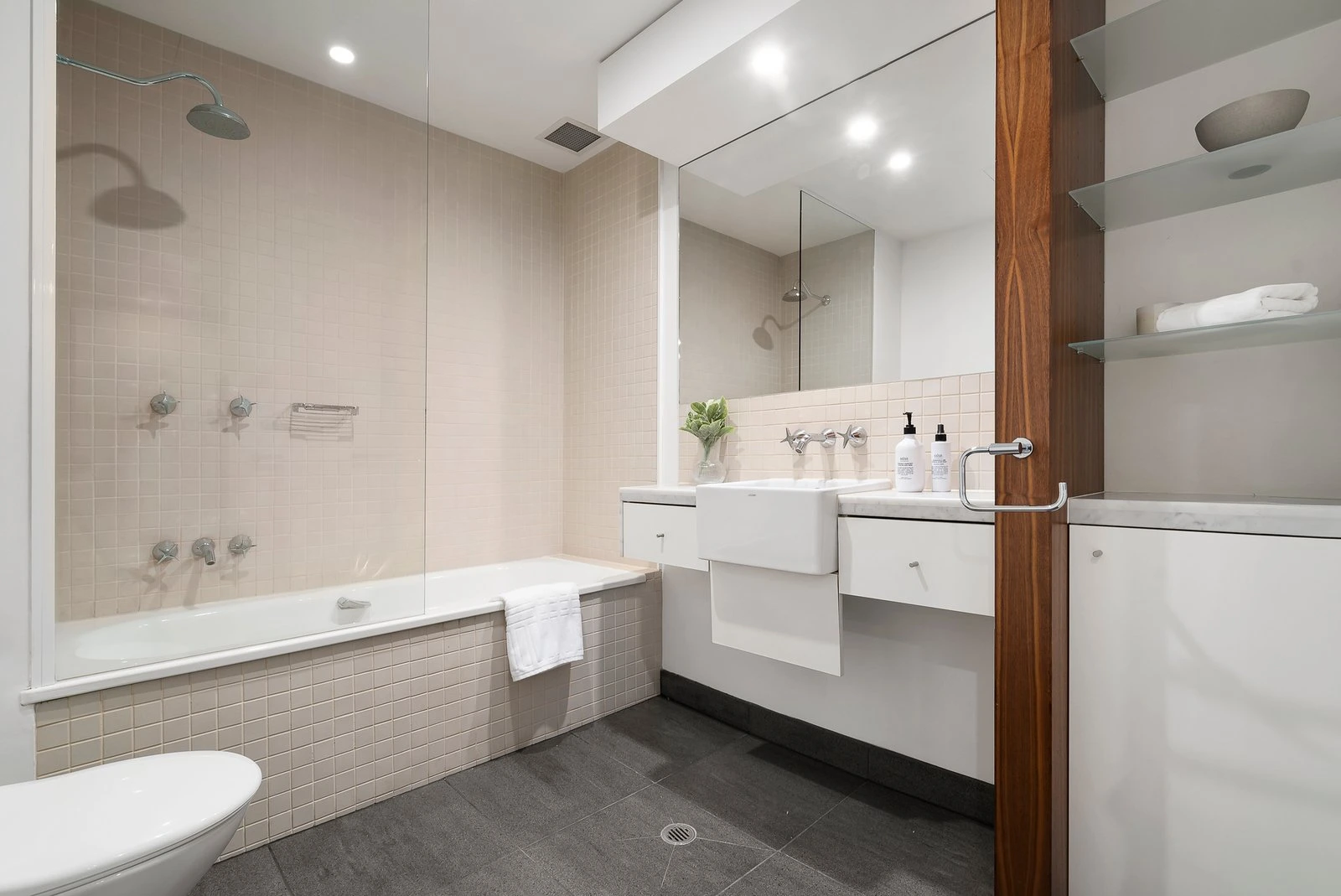 102/334 Toorak Road, South Yarra, 3141