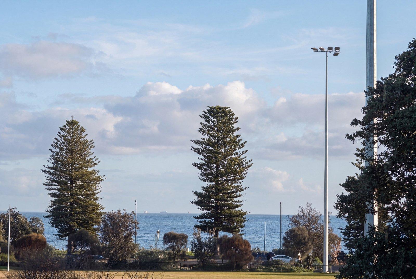103 Ormond Esplanade, Elwood, 3184