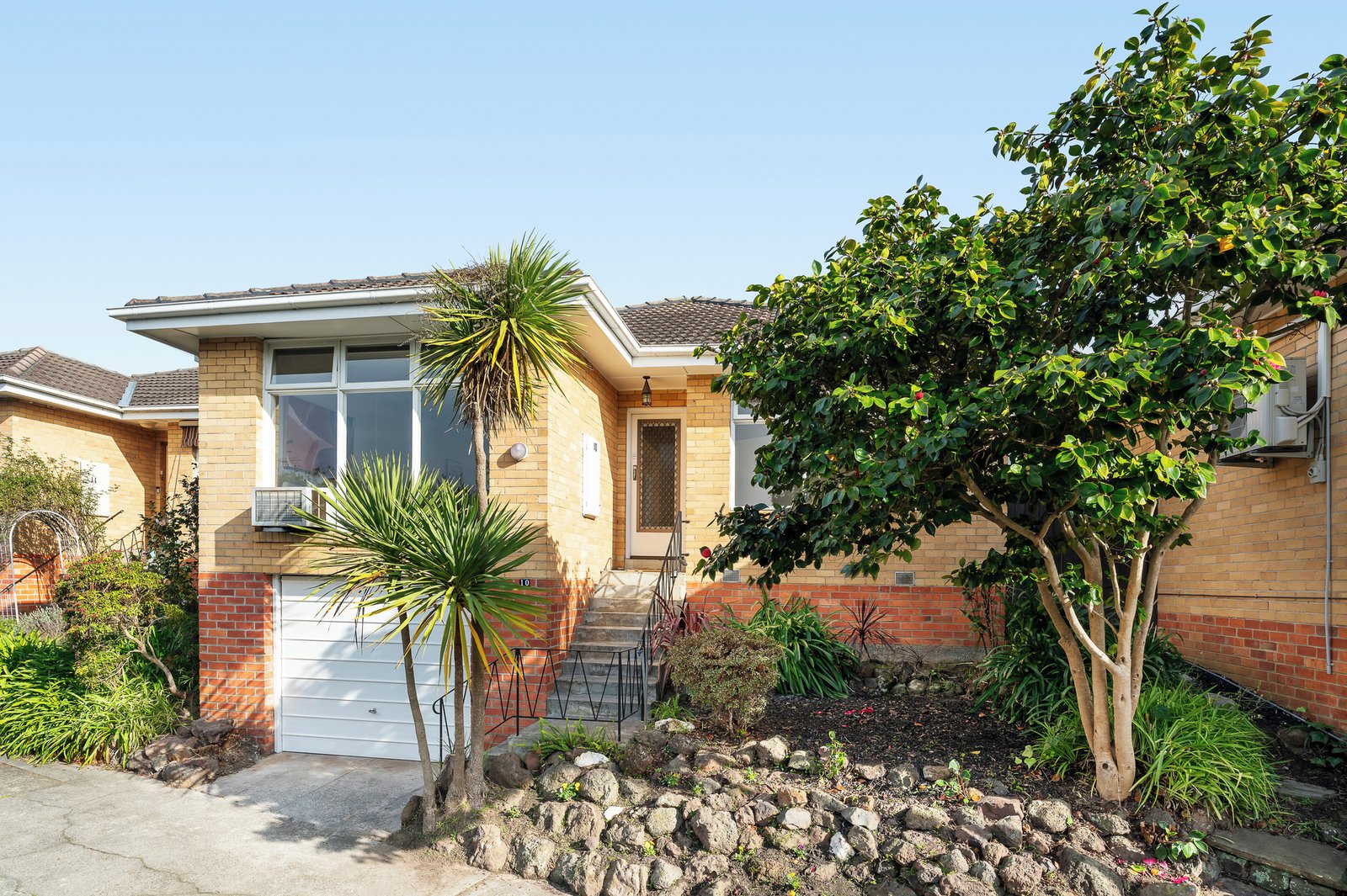 10/4 Hillside Parade, Glen Iris, 3146