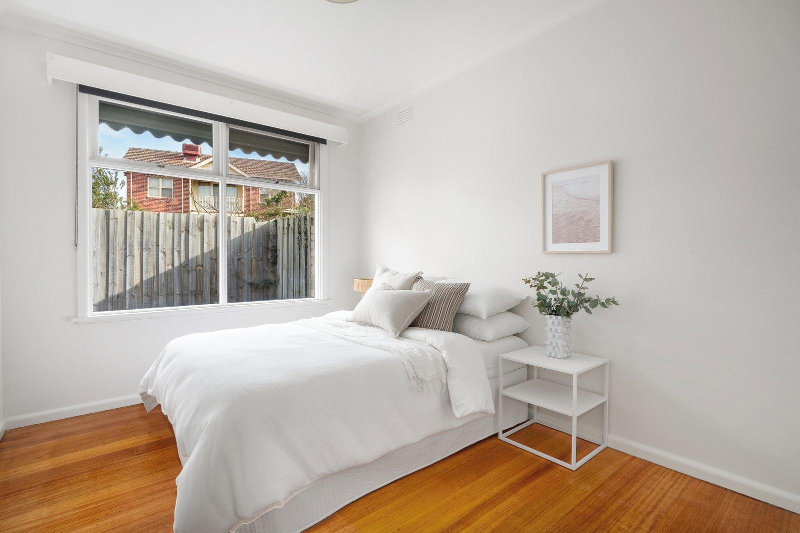 10/4 Hillside Parade, Glen Iris, 3146